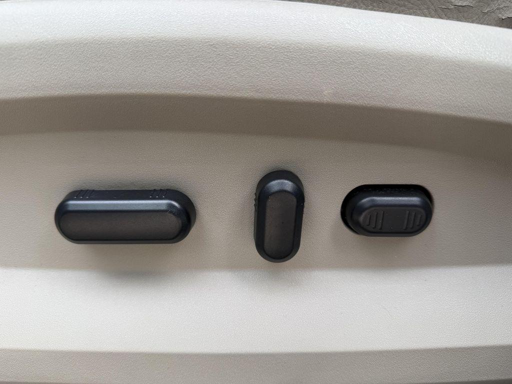 used 2014 Ford Edge car, priced at $3,995