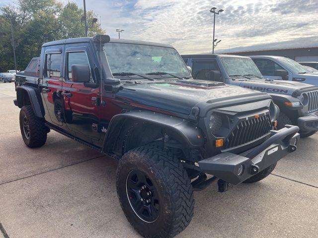 used 2021 Jeep Gladiator car, priced at $27,942