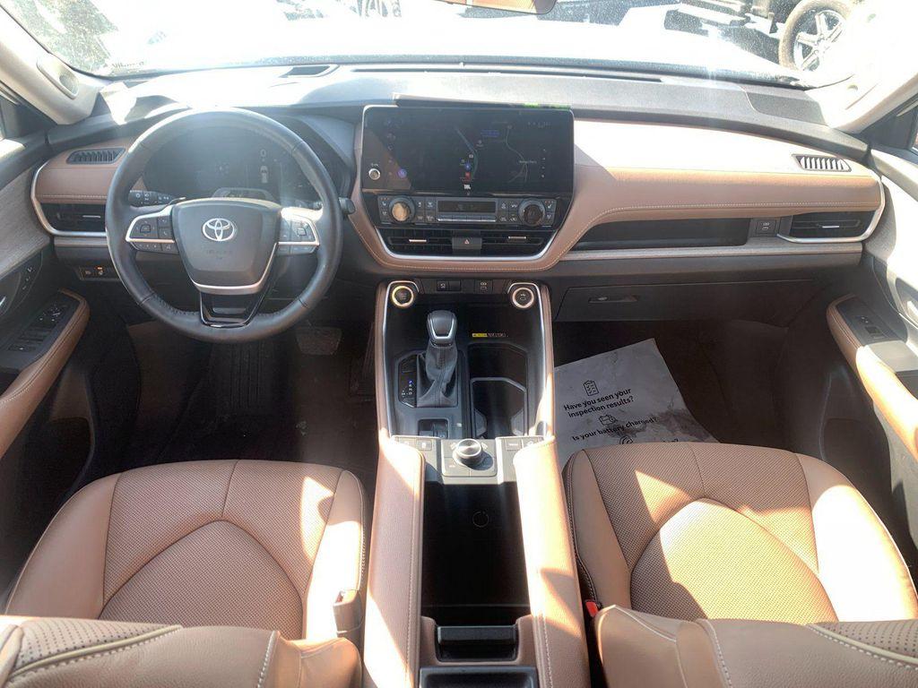 used 2025 Toyota Grand Highlander car, priced at $56,999