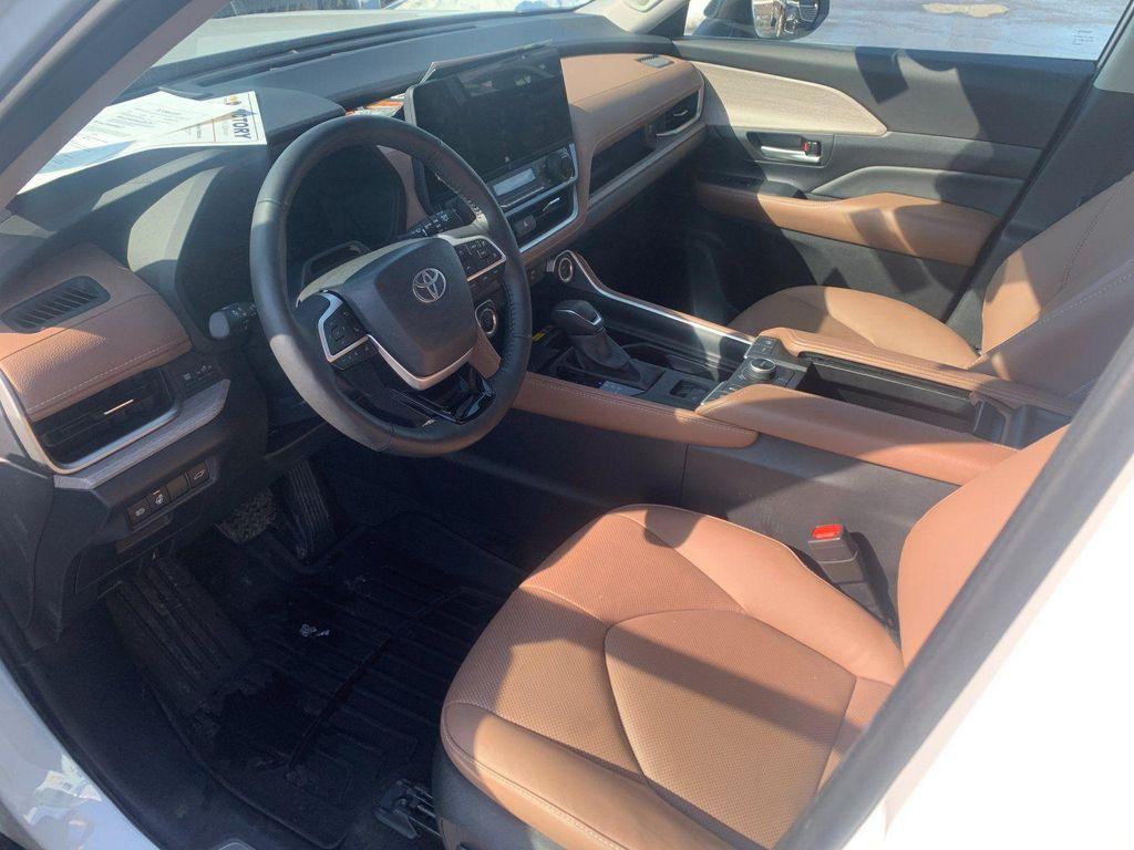 used 2025 Toyota Grand Highlander car, priced at $56,999