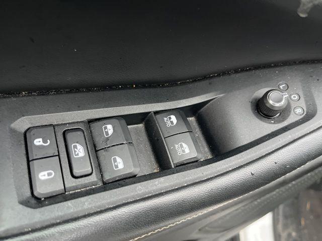 used 2023 Jeep Grand Cherokee car, priced at $24,609