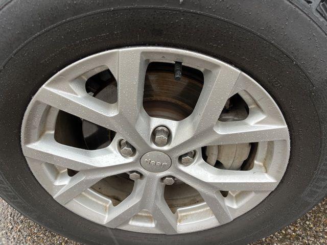 used 2023 Jeep Grand Cherokee car, priced at $24,609