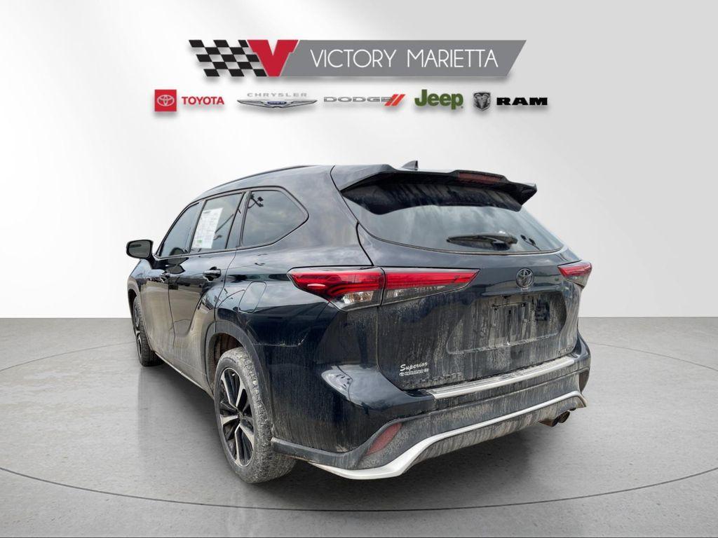 used 2022 Toyota Highlander car, priced at $36,866