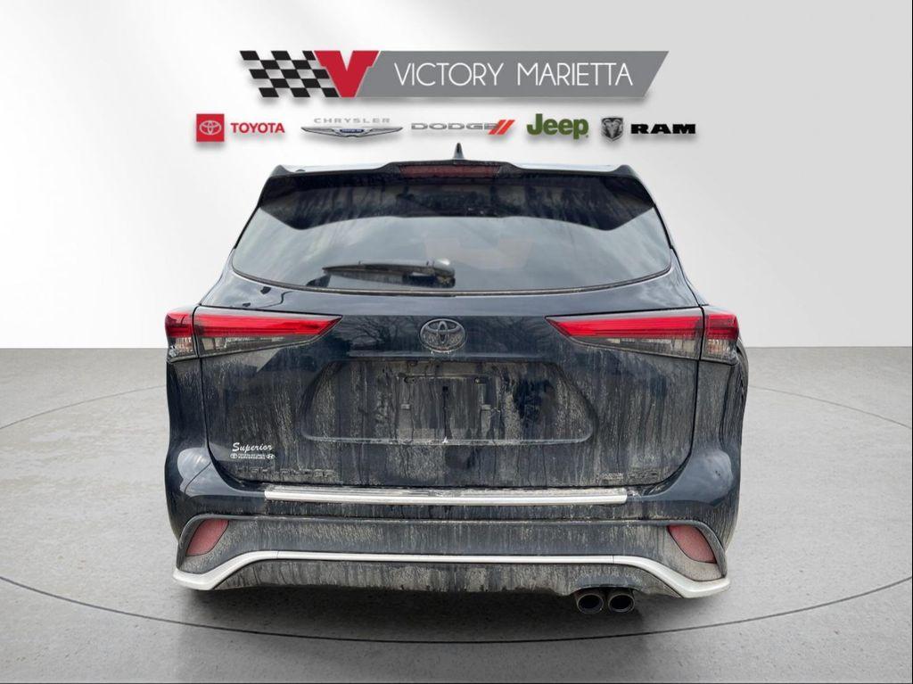 used 2022 Toyota Highlander car, priced at $36,866