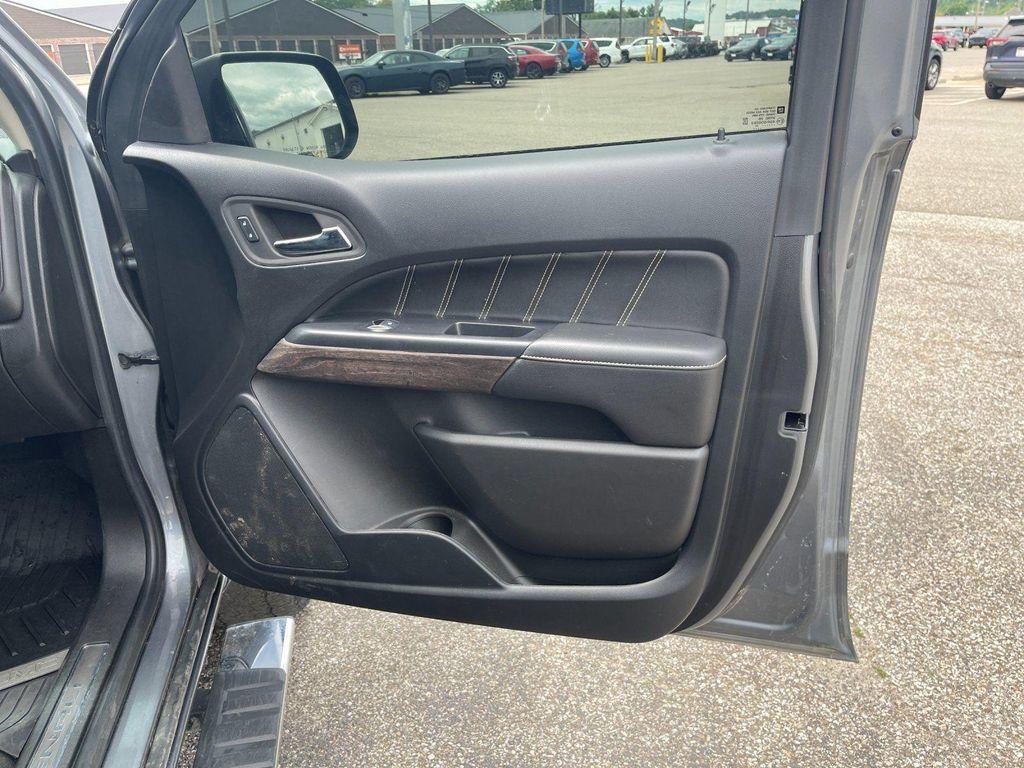 used 2022 GMC Canyon car, priced at $31,538
