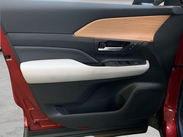 new 2025 Toyota Grand Highlander car, priced at $58,612