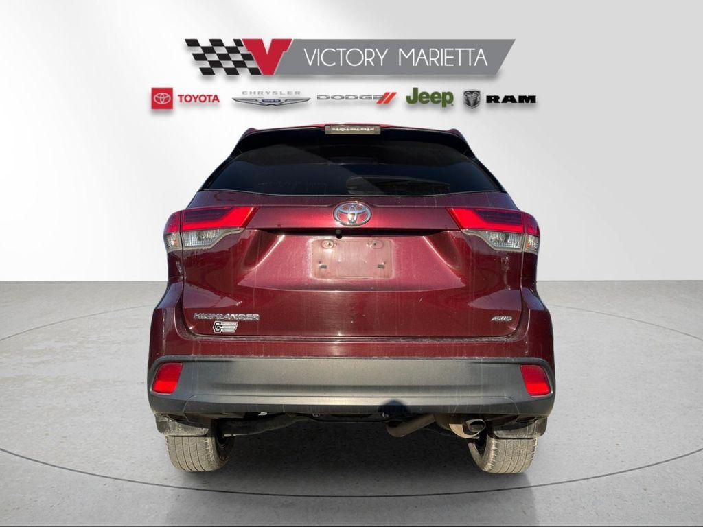 used 2019 Toyota Highlander car, priced at $23,009