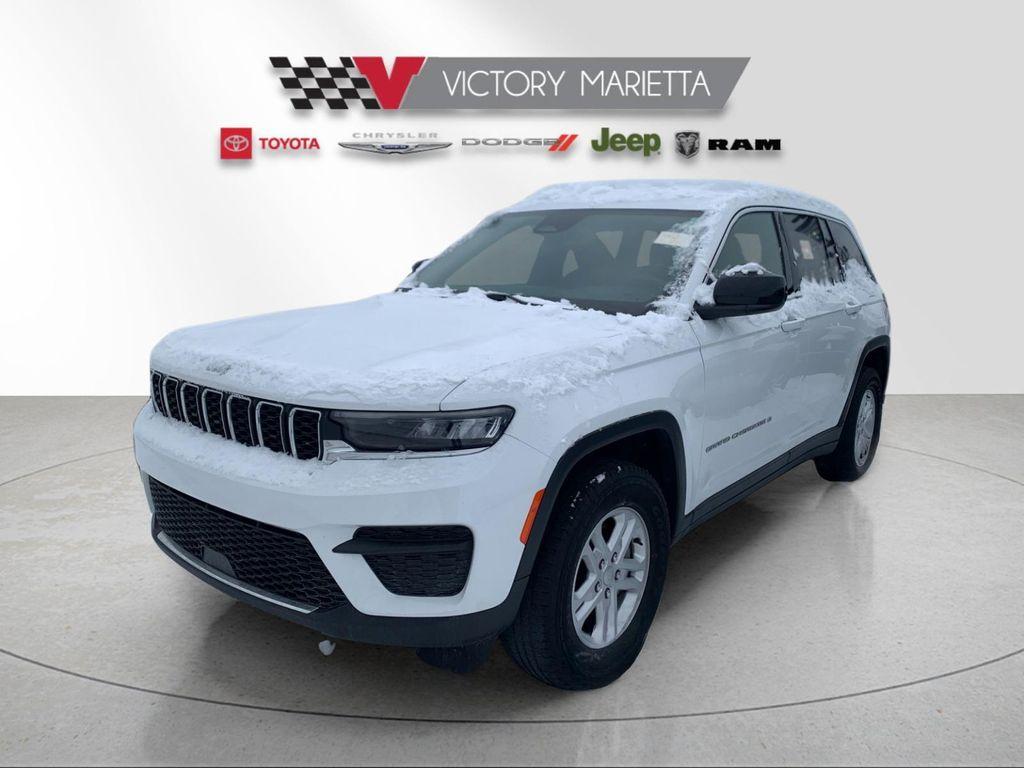 used 2024 Jeep Grand Cherokee car, priced at $26,999