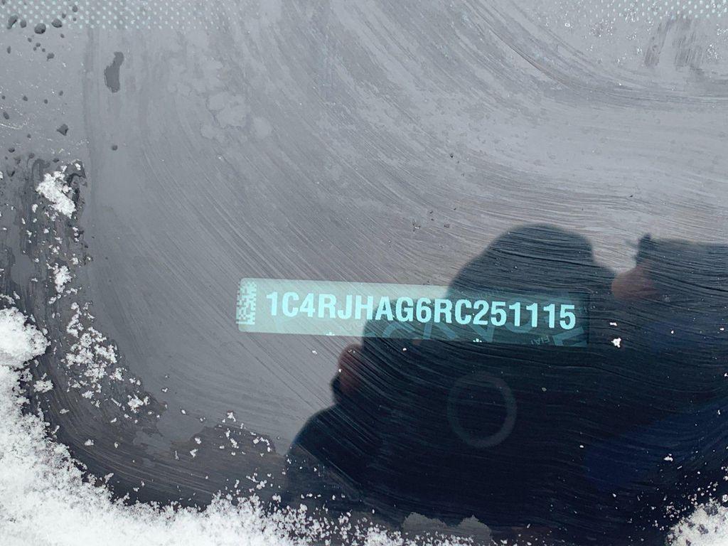 used 2024 Jeep Grand Cherokee car, priced at $26,999