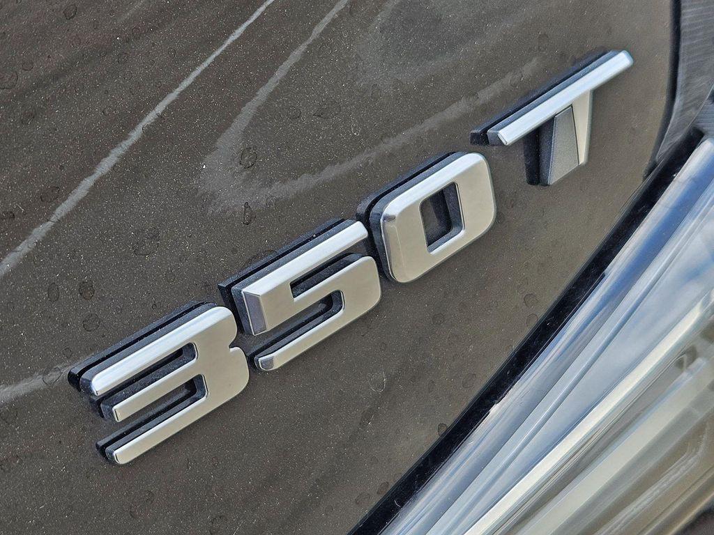 2024 Stellar Black Metallic Cadillac XT4
