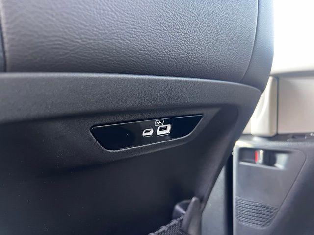 used 2021 Chrysler Pacifica car, priced at $20,872