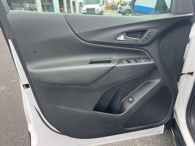 used 2024 Chevrolet Equinox car, priced at $22,489