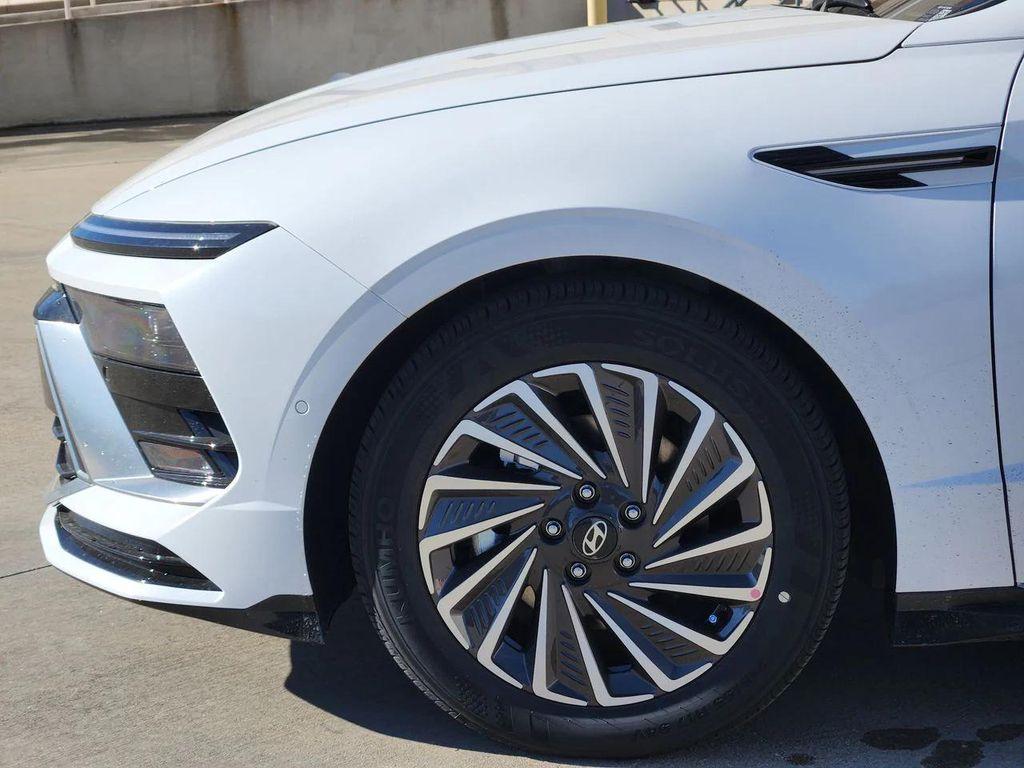 new 2026 Hyundai Sonata Hybrid car, priced at $39,284