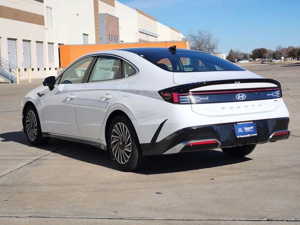 new 2026 Hyundai Sonata Hybrid car, priced at $39,284