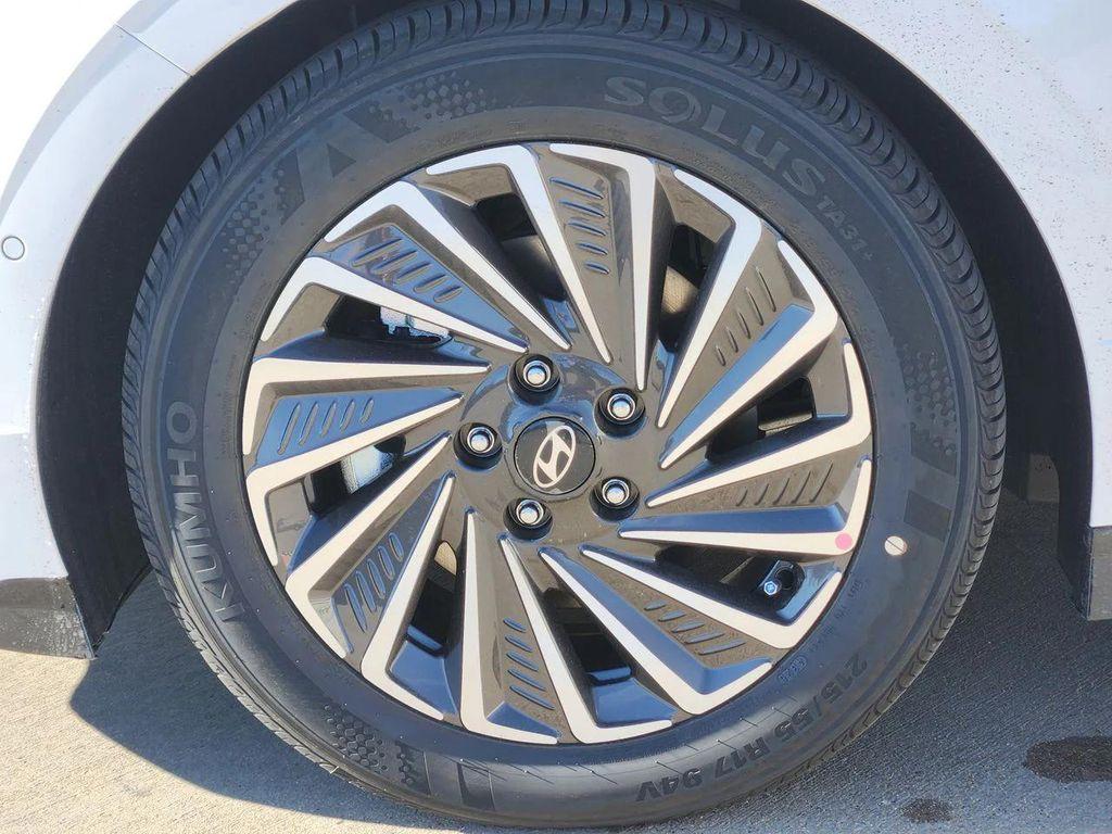 new 2026 Hyundai Sonata Hybrid car, priced at $39,284