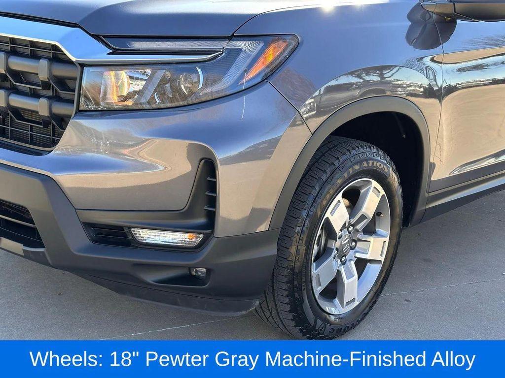 used 2025 Honda Ridgeline car, priced at $35,900