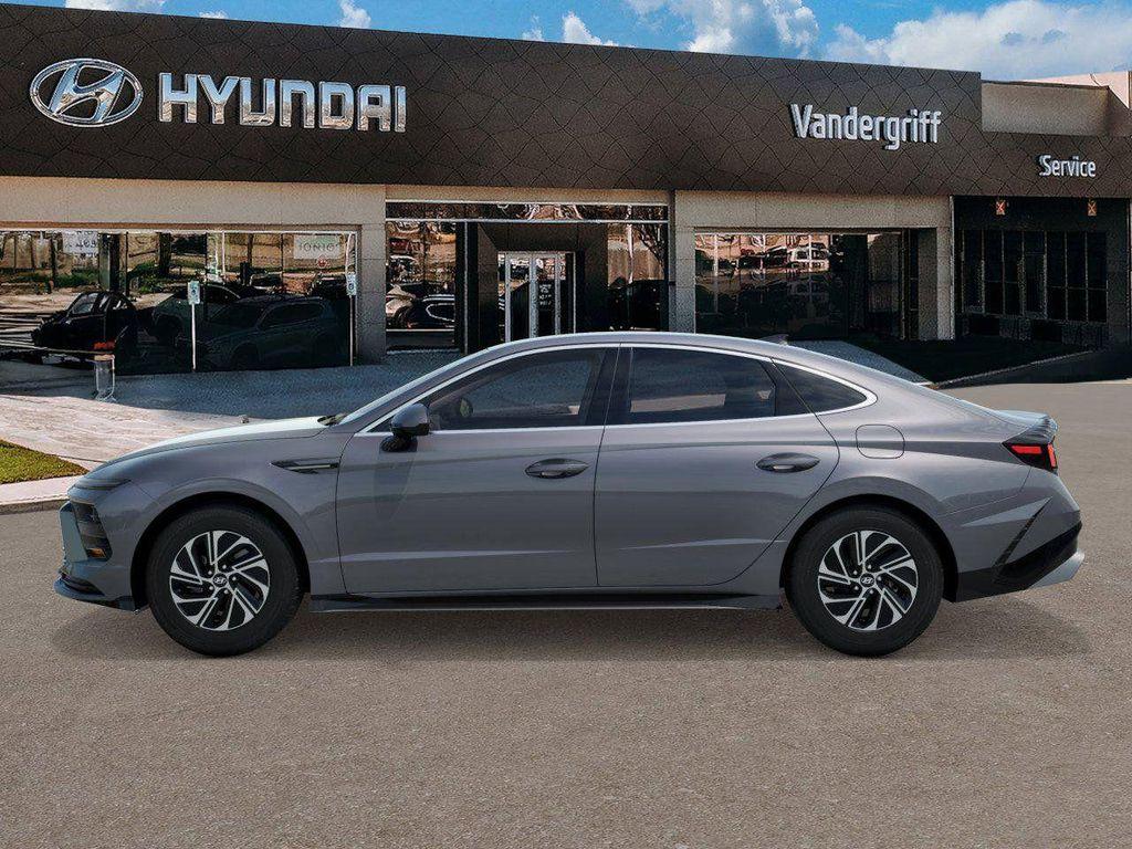 new 2026 Hyundai Sonata Hybrid car, priced at $28,035