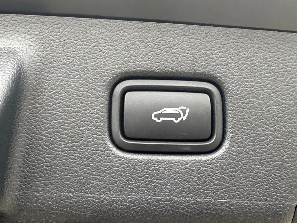 used 2025 Hyundai Palisade car, priced at $44,807