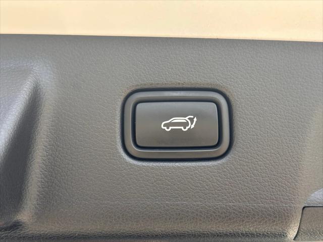 2023 Hyper White Hyundai PALISADE