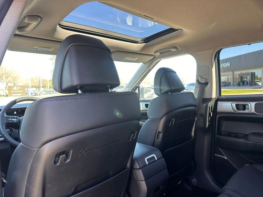 used 2025 Hyundai Santa Fe car, priced at $40,999