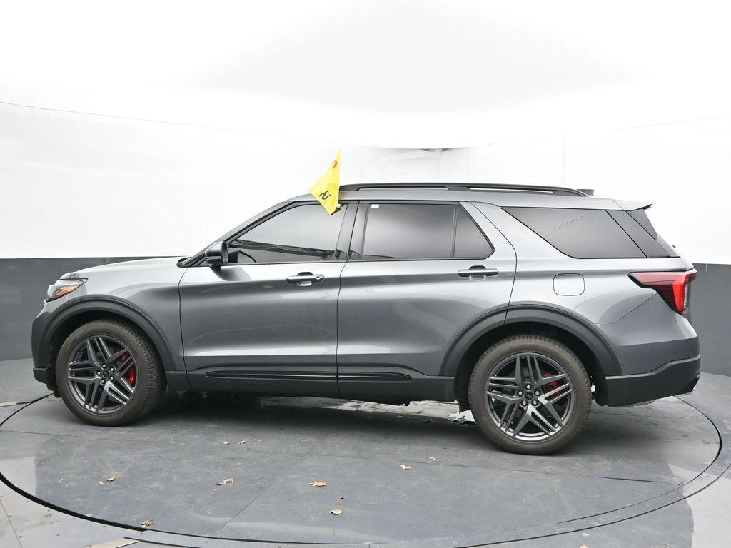 used 2025 Ford Explorer car