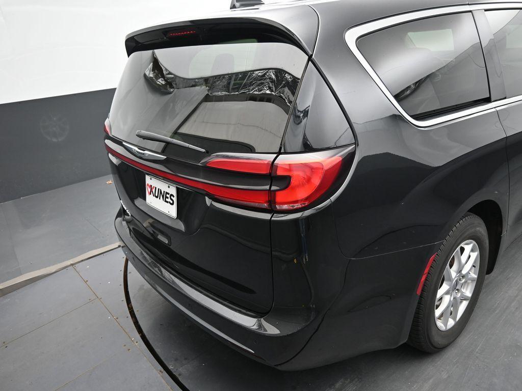 used 2023 Chrysler Pacifica car, priced at $23,432