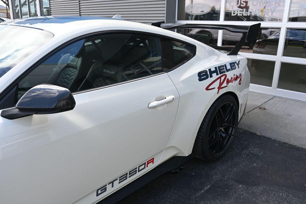 new 2025 Ford Mustang car