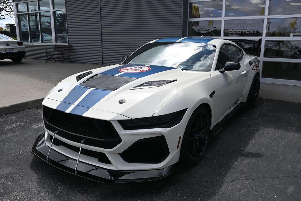 new 2025 Ford Mustang car