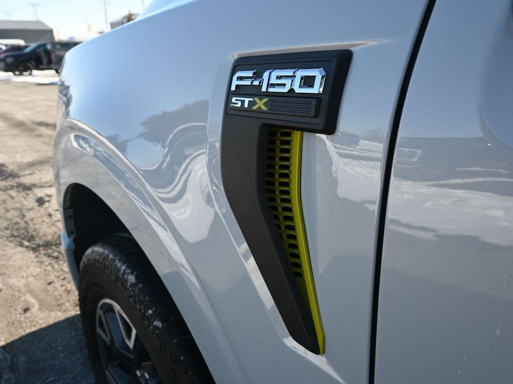 new 2025 Ford F-150 car, priced at $47,552