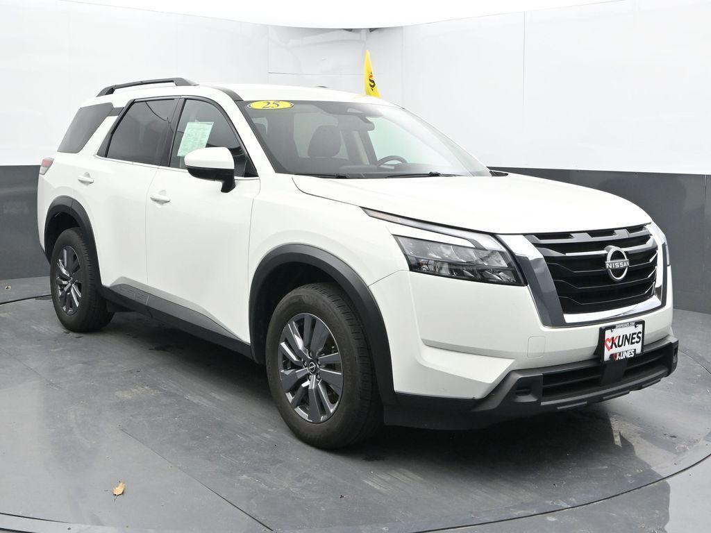 used 2025 Nissan Pathfinder car, priced at $30,633