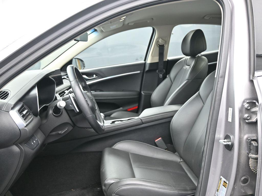 used 2025 Genesis G70 car, priced at $31,250
