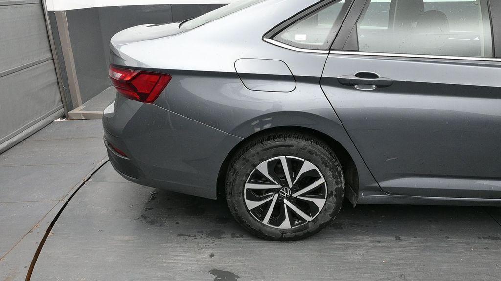 used 2024 Volkswagen Jetta car