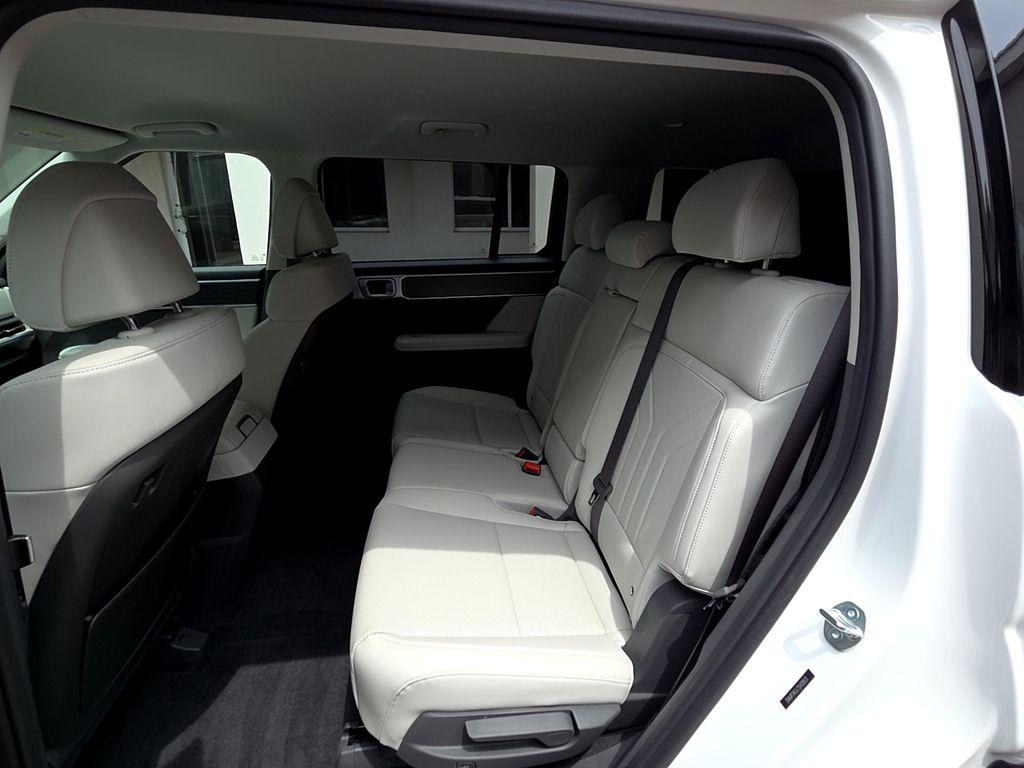 used 2025 Hyundai Santa Fe car, priced at $31,995