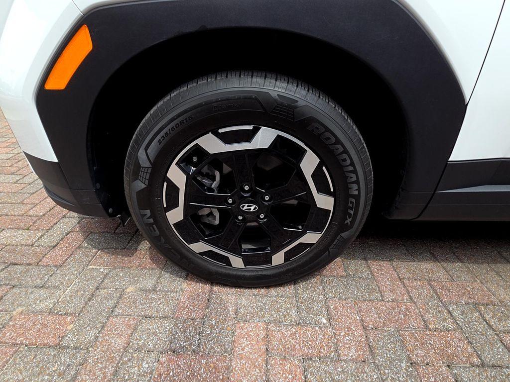 used 2025 Hyundai Santa Fe car, priced at $31,995