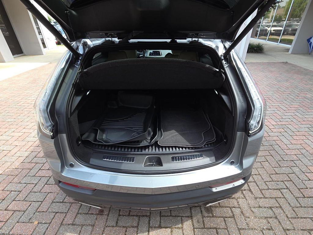 used 2023 Cadillac XT4 car, priced at $33,900