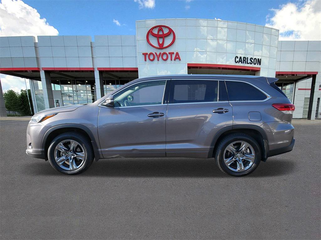 2019 Predawn Gray Mica Toyota Highlander