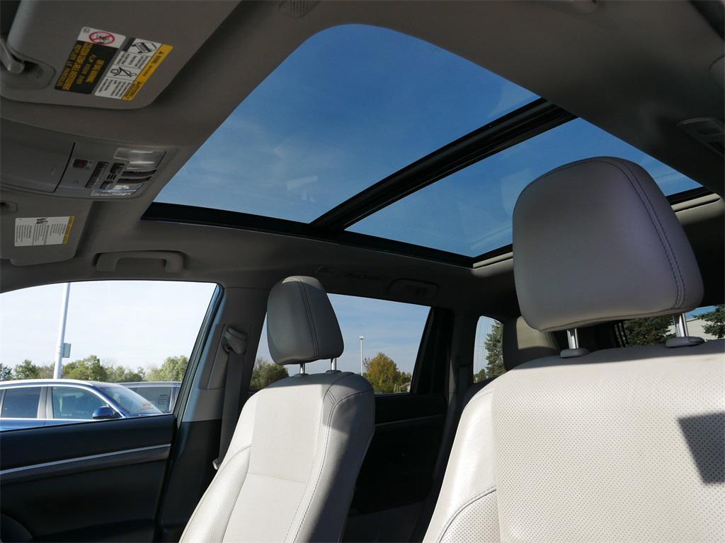 2019 Predawn Gray Mica Toyota Highlander