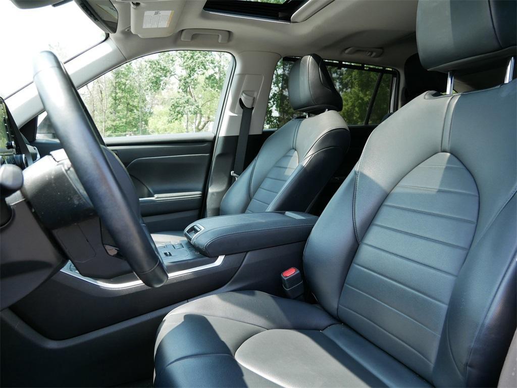 used 2021 Toyota Highlander Hybrid car, priced at $42,699