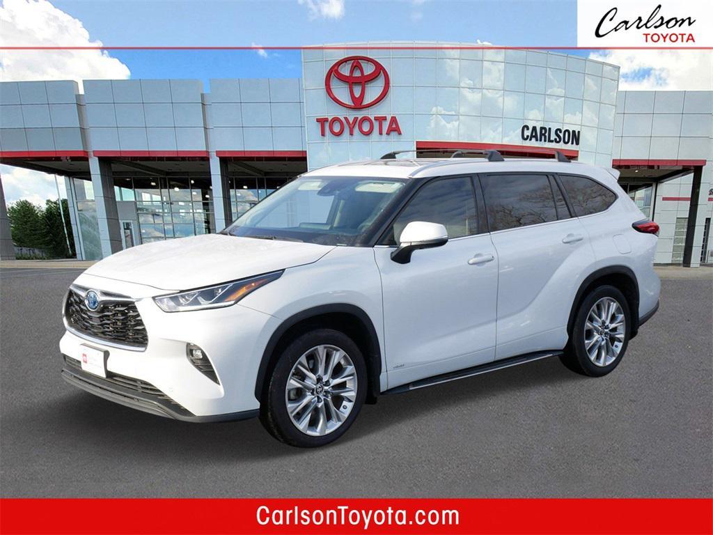used 2023 Toyota Highlander Hybrid car, priced at $45,999