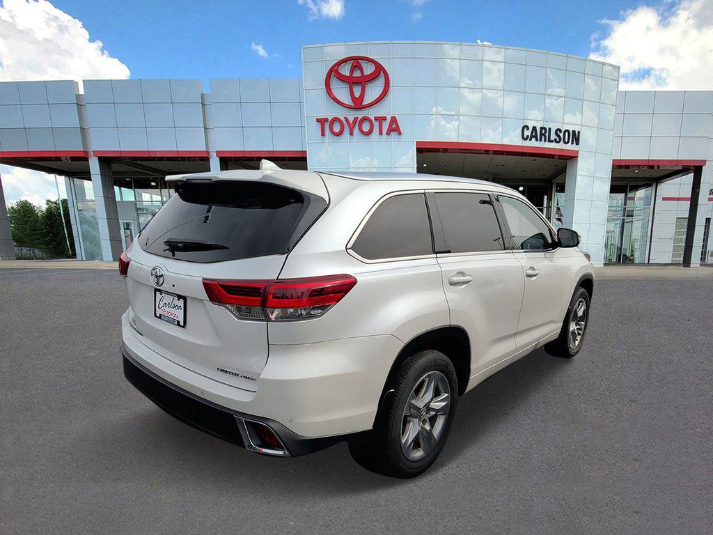 used 2018 Toyota Highlander car, priced at $27,808