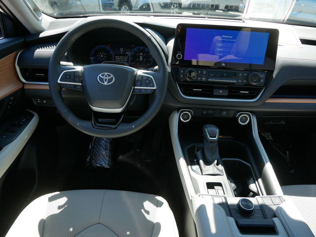 used 2025 Toyota Grand Highlander car, priced at $59,949