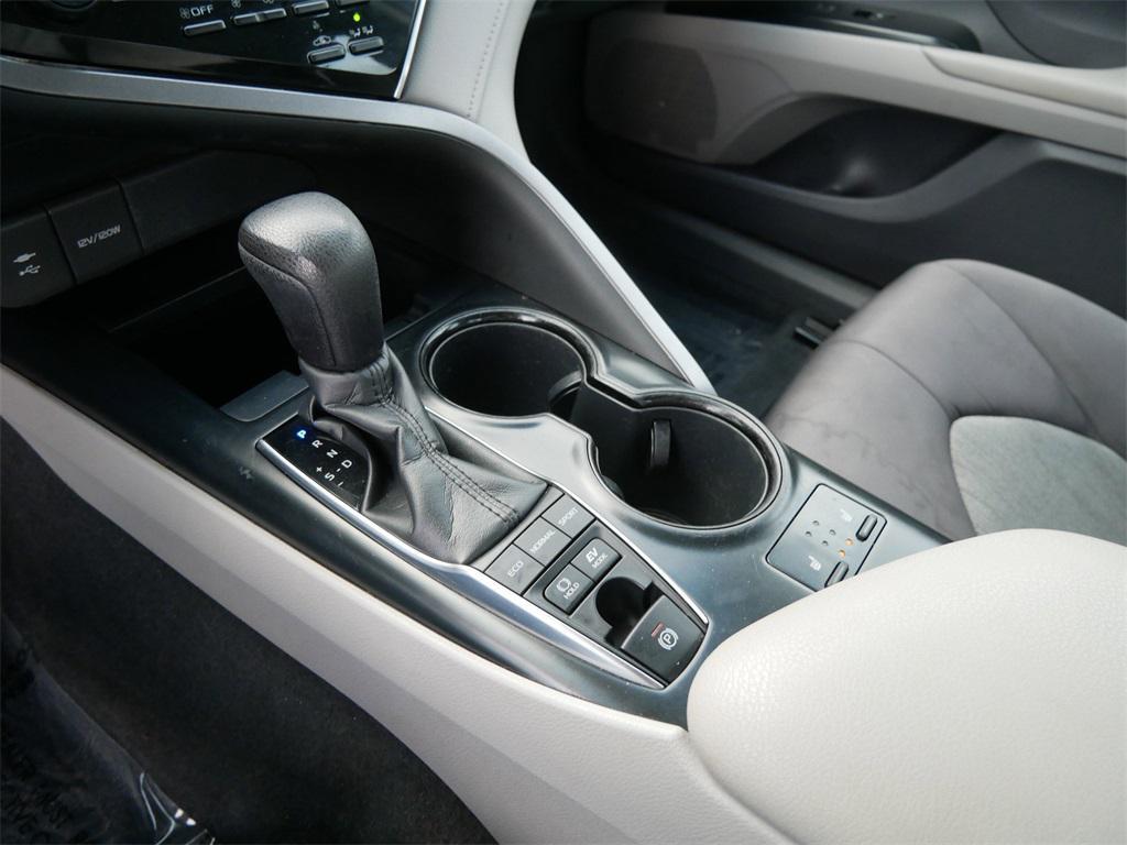 used 2018 Toyota Camry Hybrid car, priced at $16,987