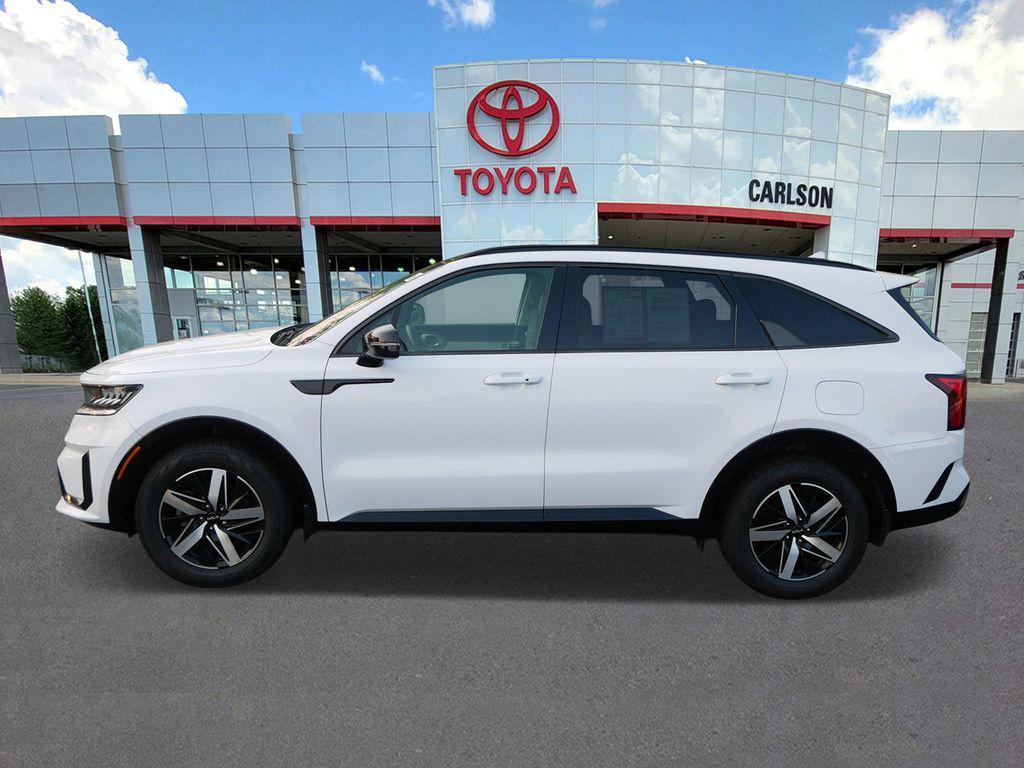 used 2022 Kia Sorento car, priced at $25,049