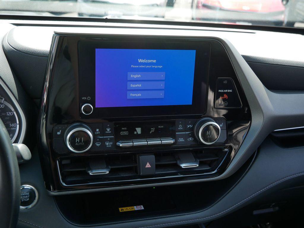 used 2023 Toyota Highlander car, priced at $39,998