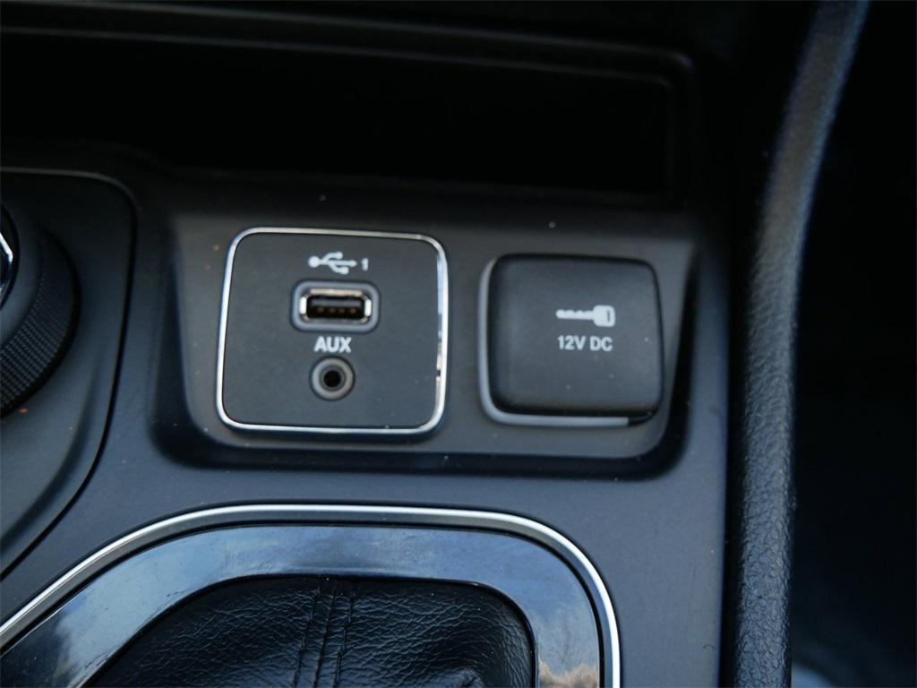 used 2019 Jeep Cherokee car, priced at $16,439