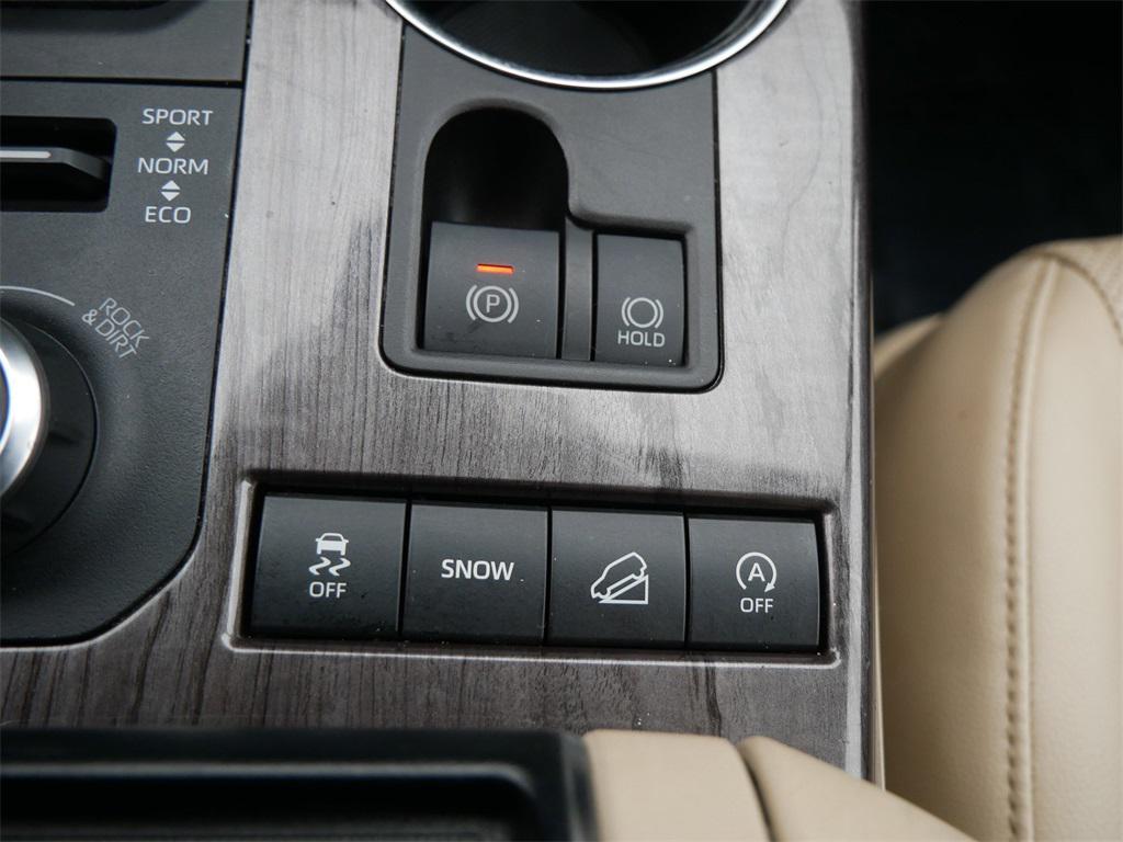 used 2022 Toyota Highlander car, priced at $37,777