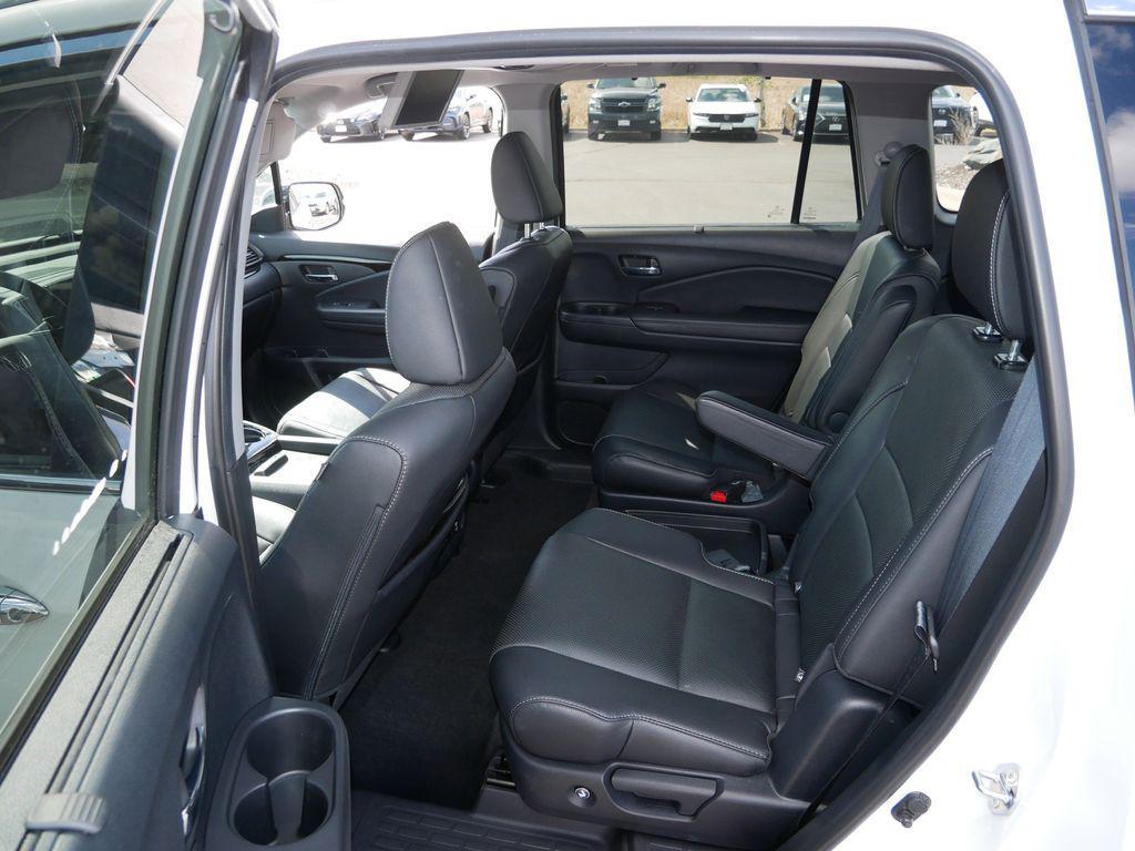 used 2020 Honda Pilot car, priced at $24,498
