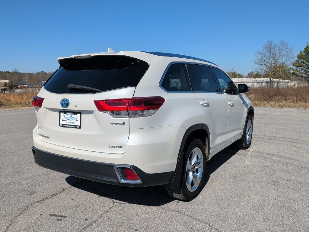 used 2018 Toyota Highlander Hybrid car, priced at $21,997