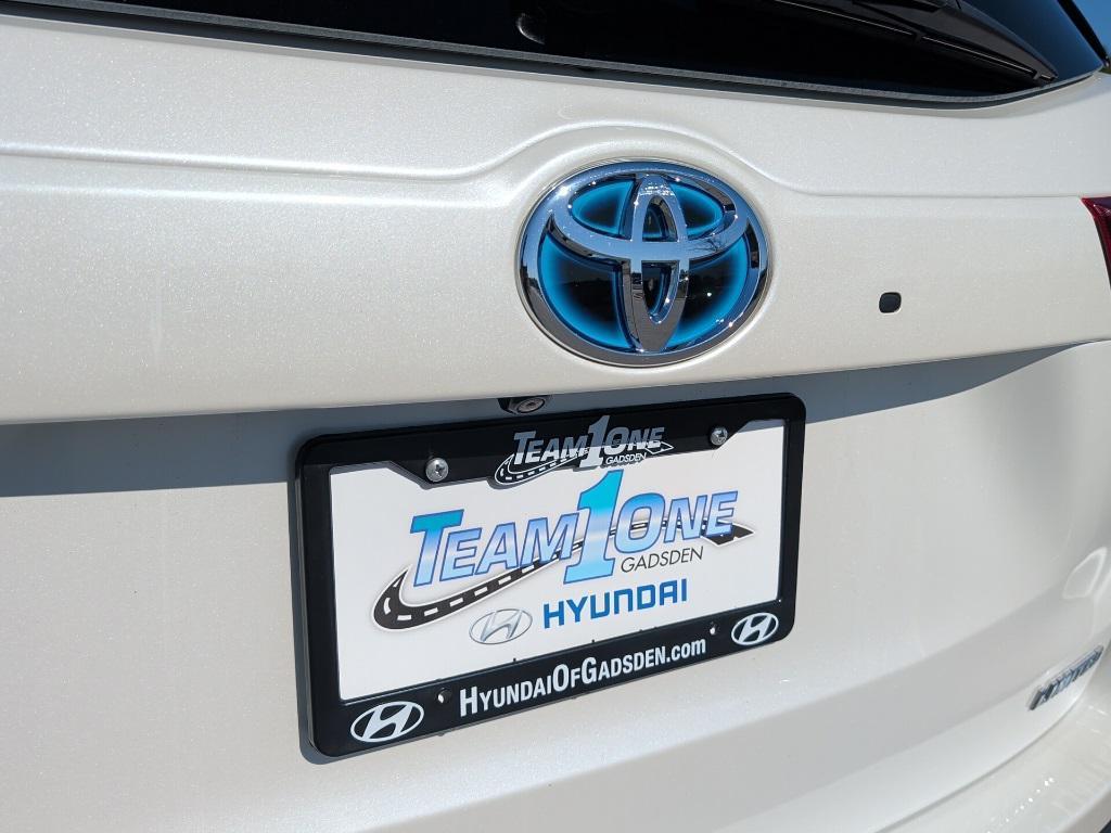used 2018 Toyota Highlander Hybrid car, priced at $21,997