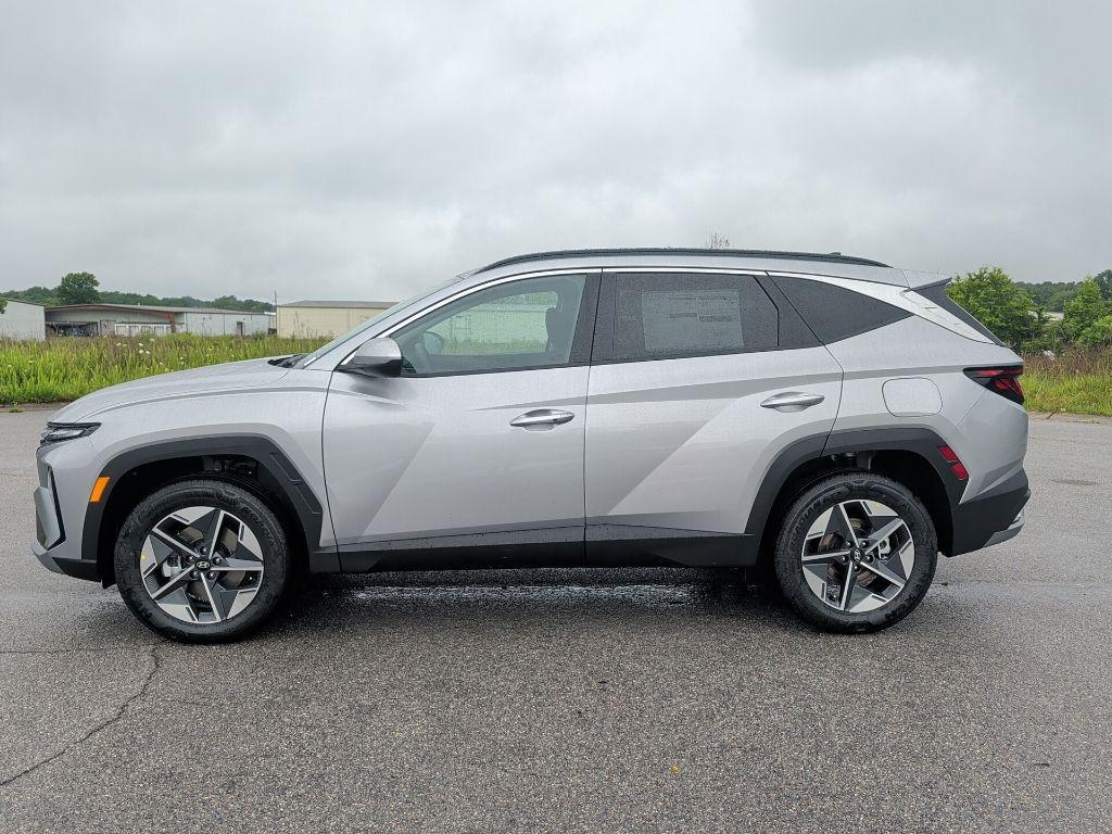 new 2026 Hyundai TUCSON Hybrid car, priced at $33,648